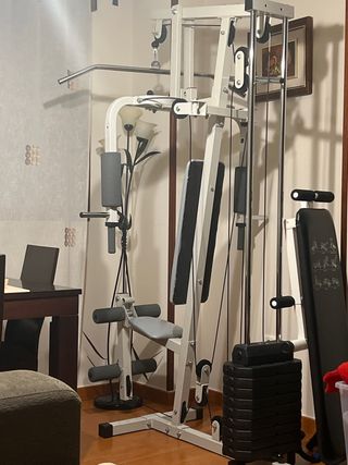 Máquina de gimnasio multifuncional