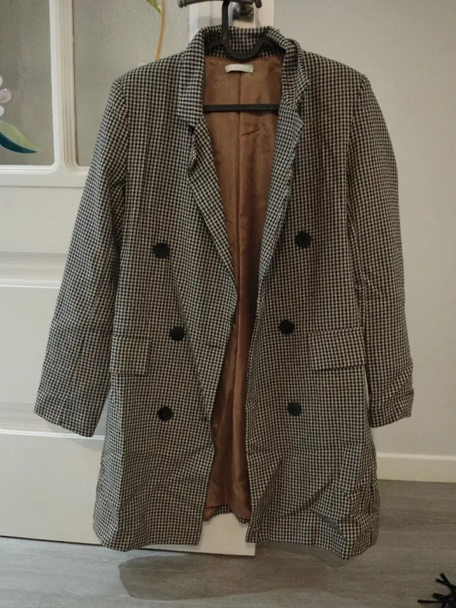 Americana larga cuadros marron y negro