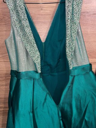 Vestido largo verde brillante
