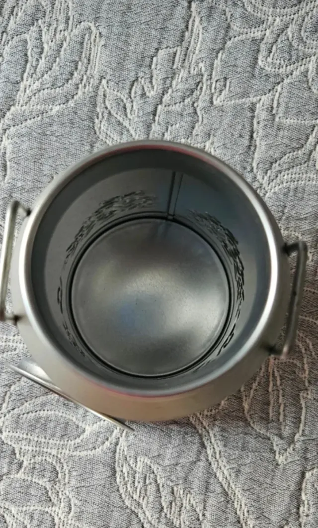 Latte Lindt decorativo/organizer