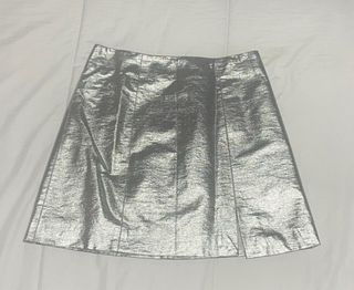 Falda plateada metalizada