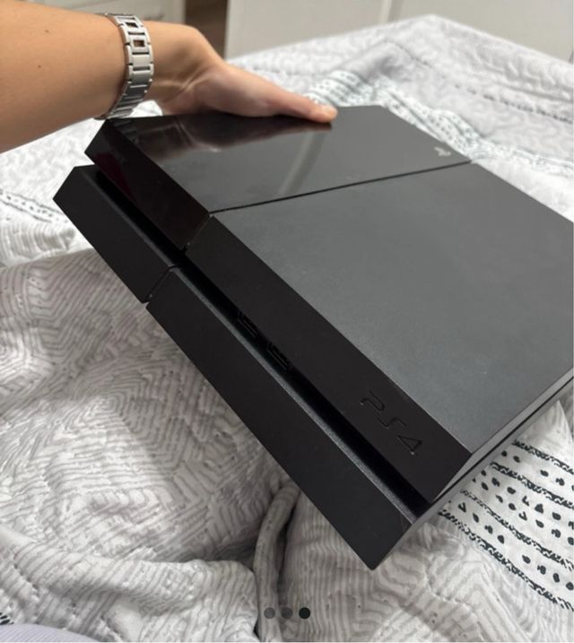 Consola Sony PS4 Negra