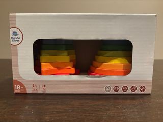 Juguete apilable arcoíris Mundo Diver