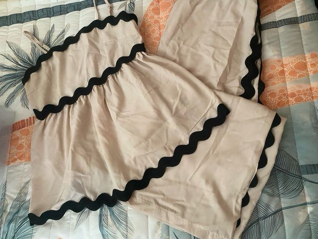 Conjunto premamá beige con detalle negro M