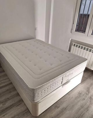 Canapé abatible de madera con colchones Viscoelast