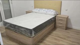 Canapé abatible de madera con colchones Viscoelast