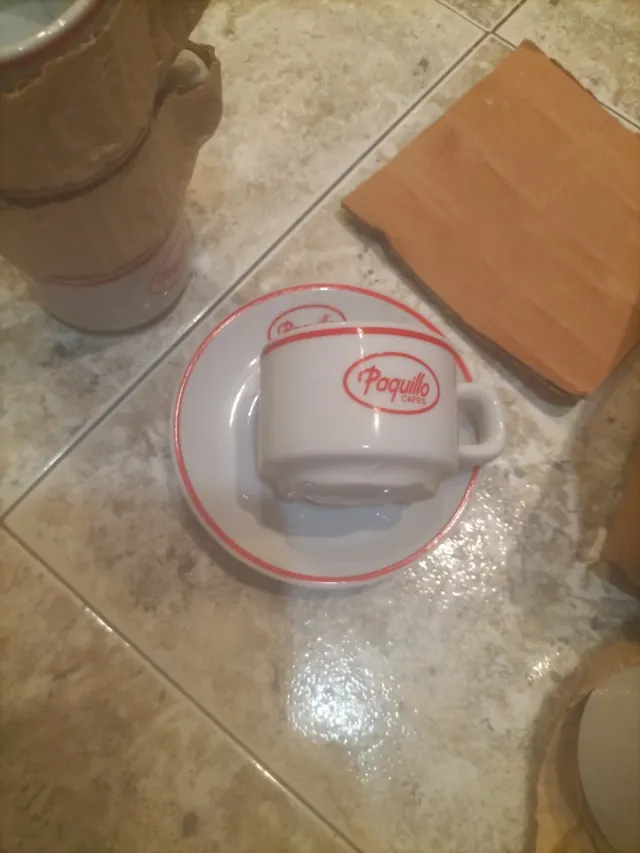 Juego 12 piezas cafés Paquillo