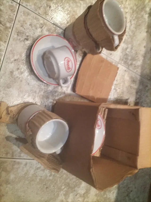 Juego 12 piezas cafés Paquillo