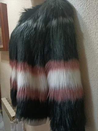 Chaqueta pelo sintético rayas