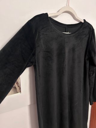 Vestido de terciopelo negro