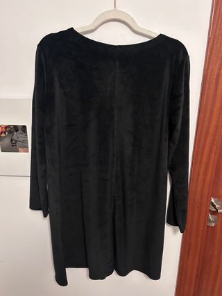 Vestido de terciopelo negro