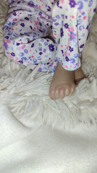 Bambola Reborn femmina con ciuccio e biberon