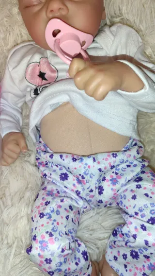 Bambola Reborn femmina con ciuccio e biberon