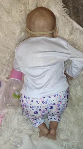 Bambola Reborn femmina con ciuccio e biberon