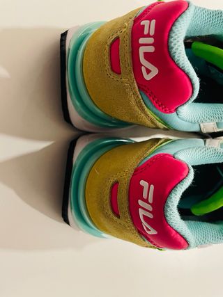 Zapatillas Fila. Talla 40.