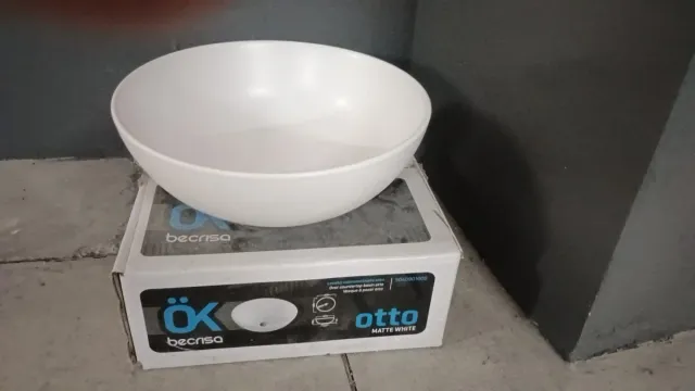 Lavabo de cerámica blanco