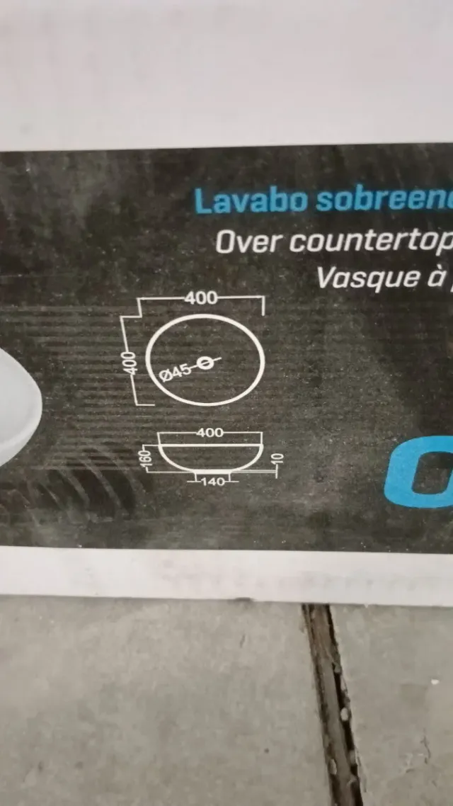 Lavabo de cerámica blanco