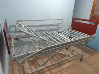 Cama articulada metálica INVACARE ALEGIO NG
