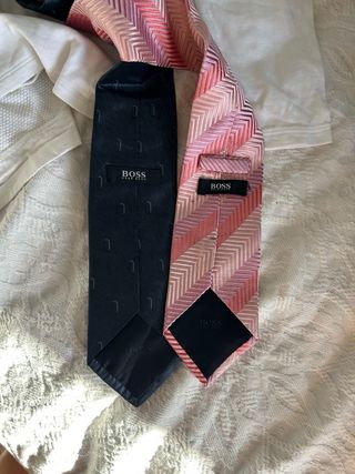 Lote 2 Corbatas Hugo Boss Seda