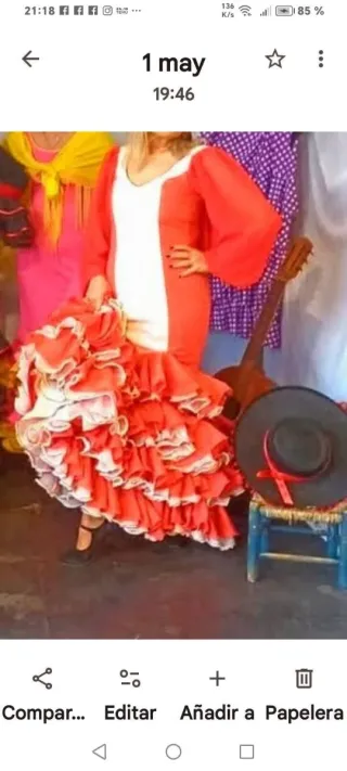 Vestido Flamenco Coral y blanco con Volantes..