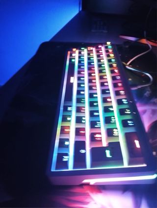 Teclado Mecánico Blanco con RGB
