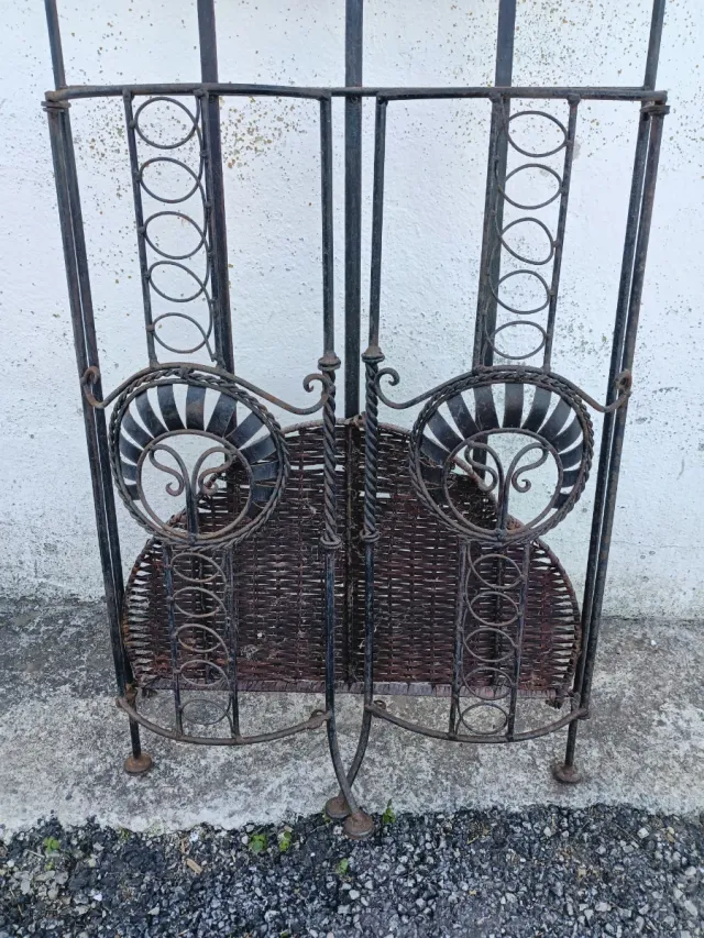 Specchio e ombrelliera in ferro battuto anni '20