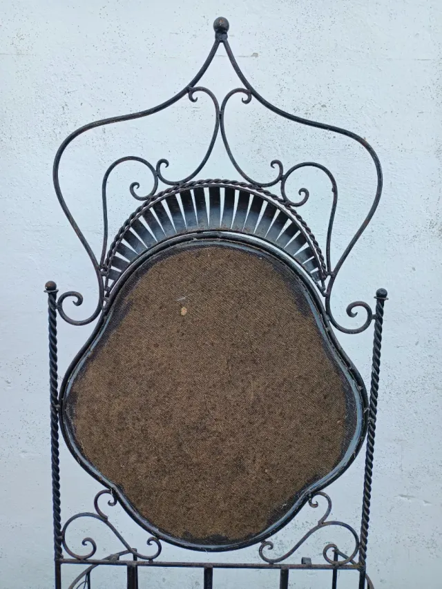 Specchio e ombrelliera in ferro battuto anni '20