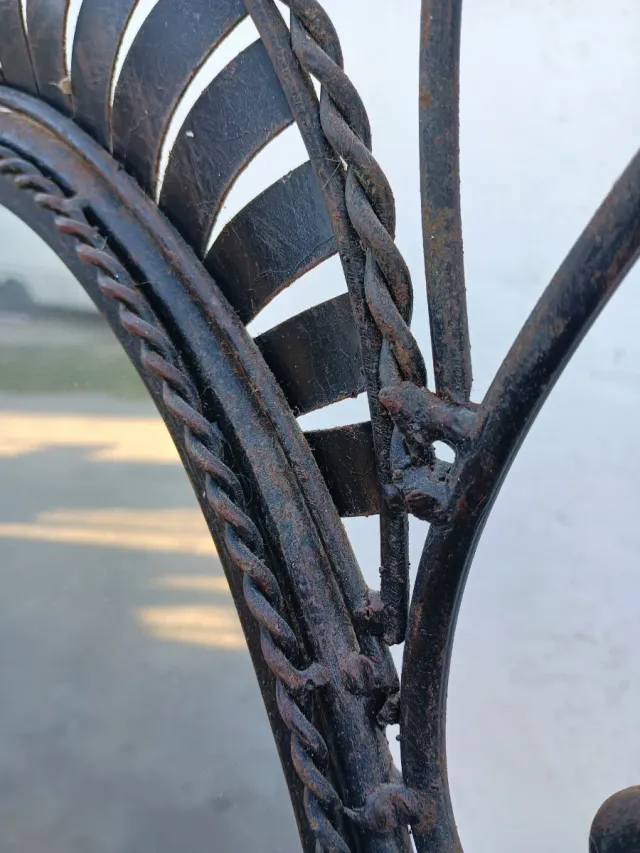 Specchio e ombrelliera in ferro battuto anni '20