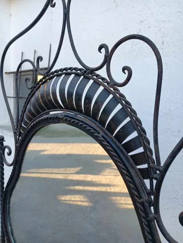 Specchio e ombrelliera in ferro battuto anni '20