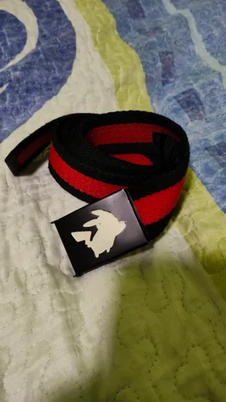 2 Cinturones Pikachu Negro Rojo