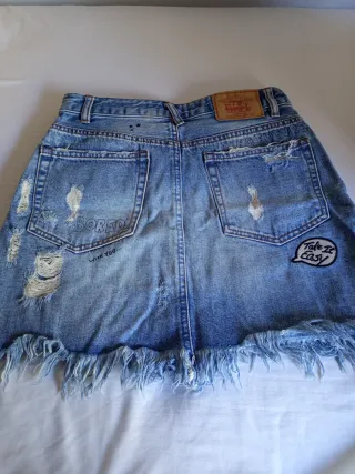Falda vaquera Pull&Bear desgastada