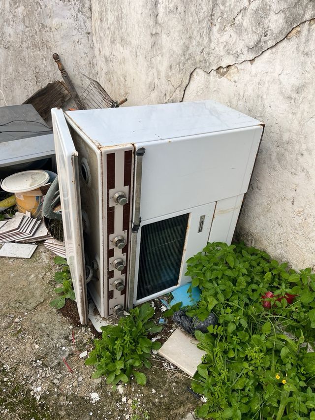 Televisor, cocina y mas para desguace o chatarra