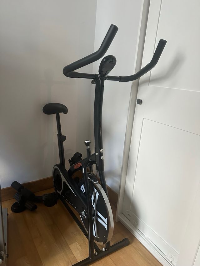 Bicicleta Estática Negra