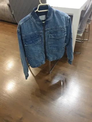 Chaqueta vaquera Zara bomber invierno