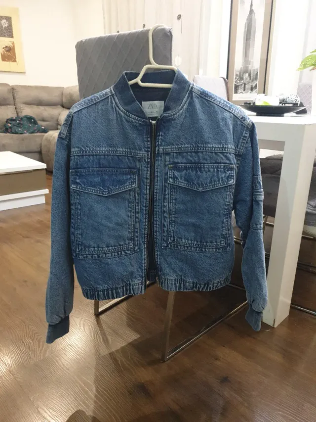 Chaqueta vaquera Zara bomber invierno