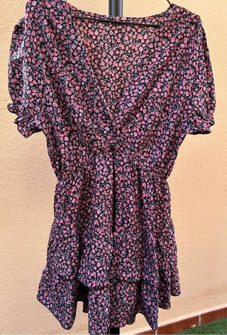 Vestido floral negro y rosa