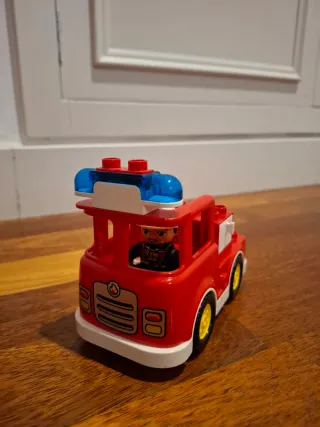 Camión de Bomberos Duplo con Figuras