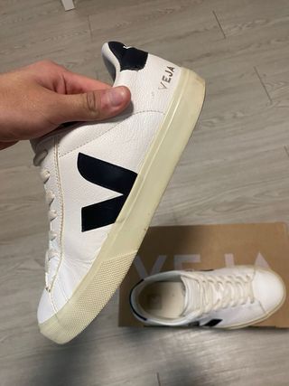 Zapatillas Veja Hombre Blancas y Negras