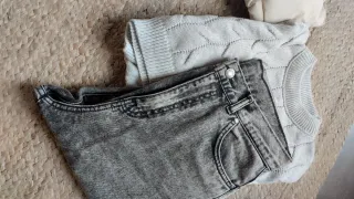 Lote abrigo beige y jersey gris