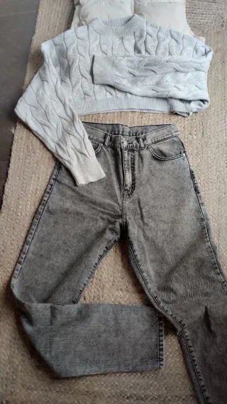 Lote abrigo beige y jersey gris