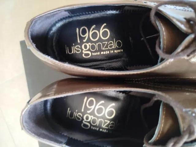 Precioso zapato charol marrón talla 37.