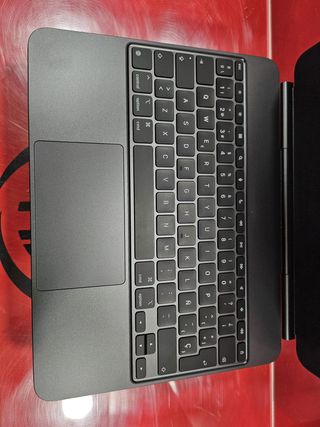 Apple Magic Keyboard A2974 / Ipad Pro M4 Black.