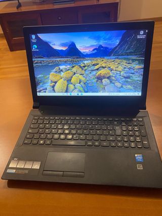 Portátil Lenovo Negro