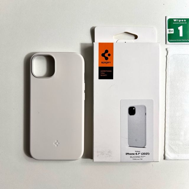 13| Custodia Spigen + 2 Vetri Temperati | iPhone