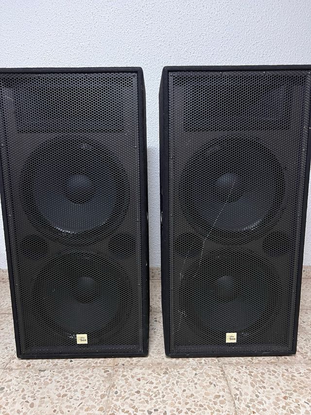 Equipo musica. mesa mezclas Yamaha 01V96,,,,,,,,,,