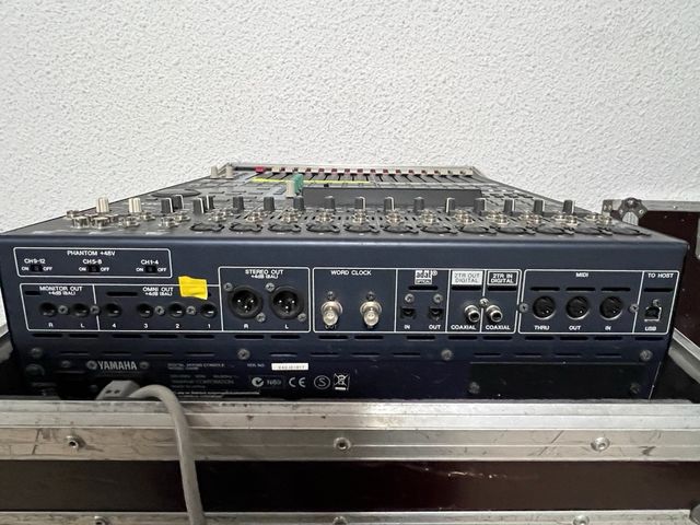 Equipo musica. mesa mezclas Yamaha 01V96,,,,,,,,,,