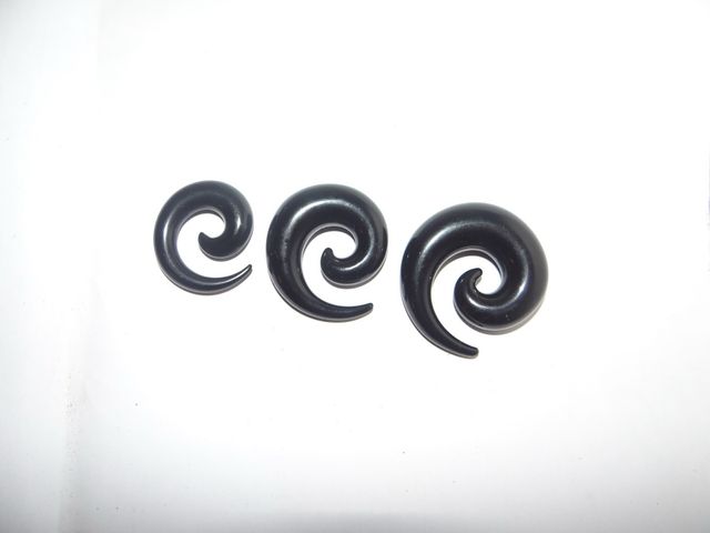 Expansores espiral negros varios tamaños 0.9-1.6cm