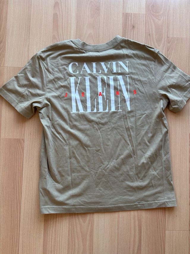 Camiseta Calvin Klein Jeans Beige