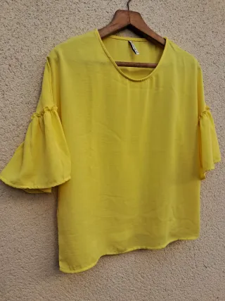 Blusa Stradivarius Amarilla Talla S