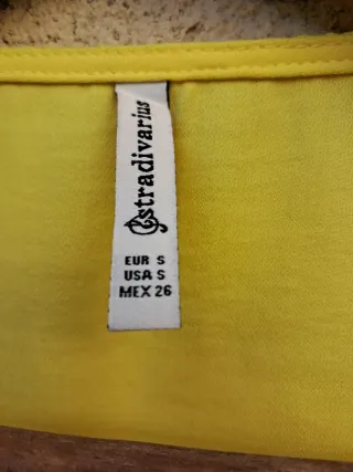 Blusa Stradivarius Amarilla Talla S